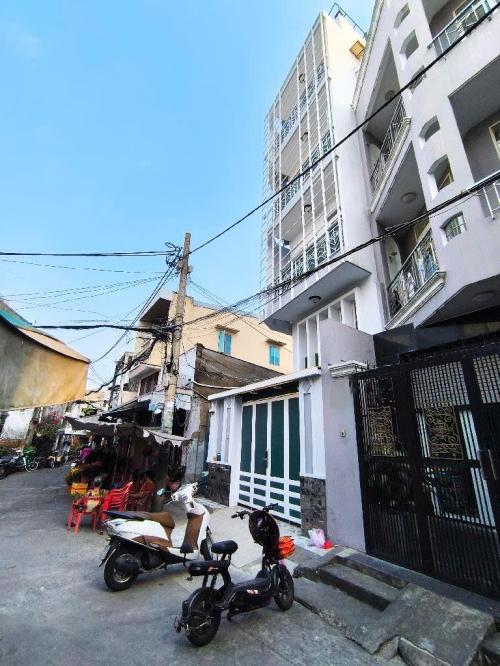 Thiết kế thông minh, tân Phủ: Biệt thự đẹp 3 tầng, diện tích rộng rãi, giá tốt!